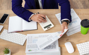 A faktoring előnyei az induló KKV-k számára