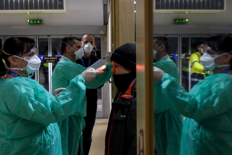 Koronavírus: Elhagyhatta a bécsi kórházat a magyar nő, akit fertőzés gyanújával kezeltek