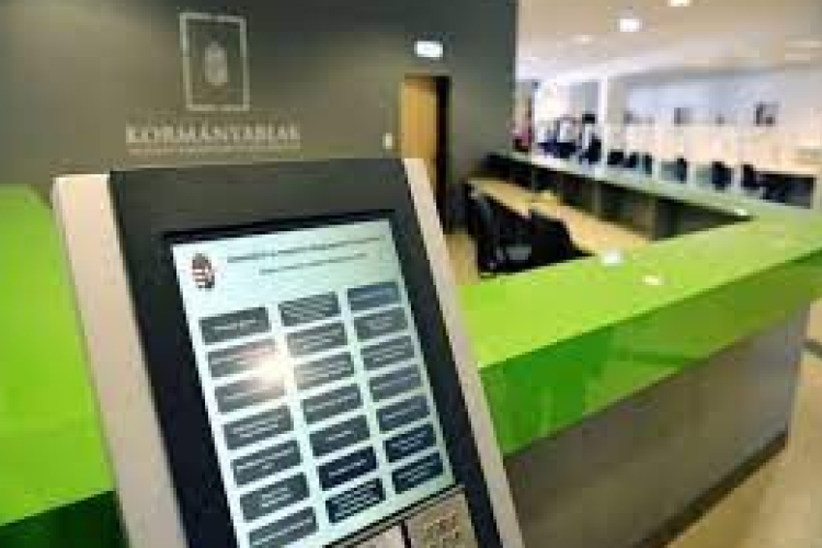 Több, mint kéthetes szünetre mennek a Kormányablakok