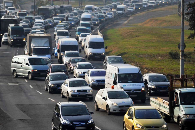 Óriási dugó az M3-ason 