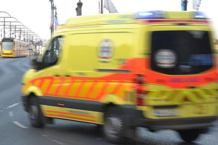 Kórházba vitték az MTVA egyik lázas munkatársát