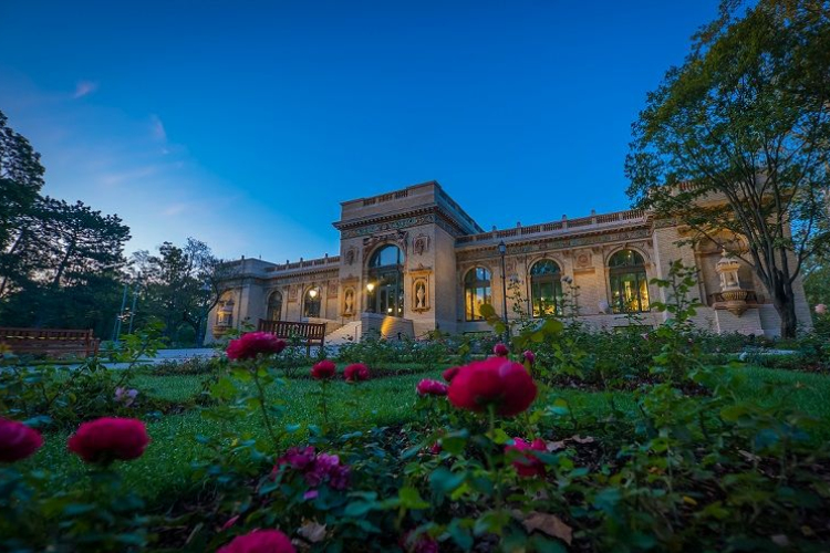 Zsolnay kávéházzal nyílik október 26-án  a Millennium Háza