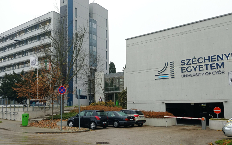 Hibabejelentő App-ot készítettek a győri hallgatók