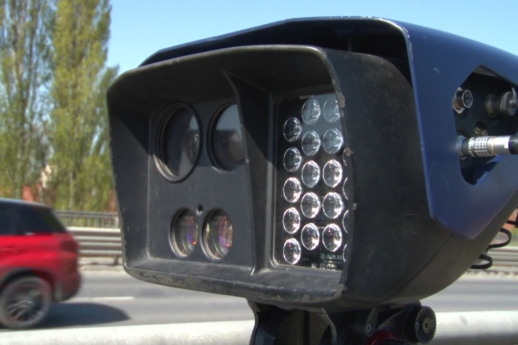 Új traffipax és szonda is érkezett