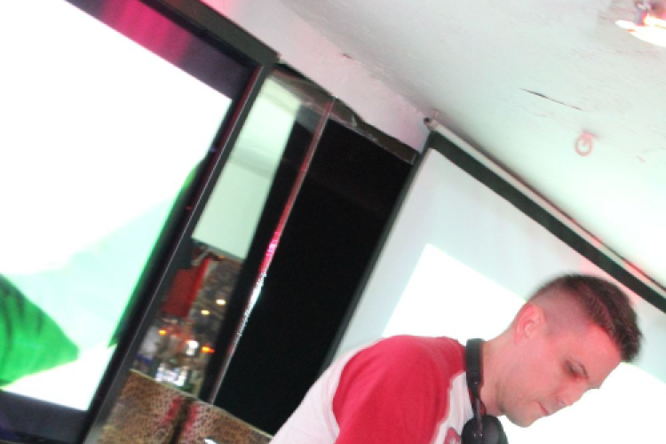 2014.08.08 Pénteki házibuli Dj:Hubik fotók:árpika