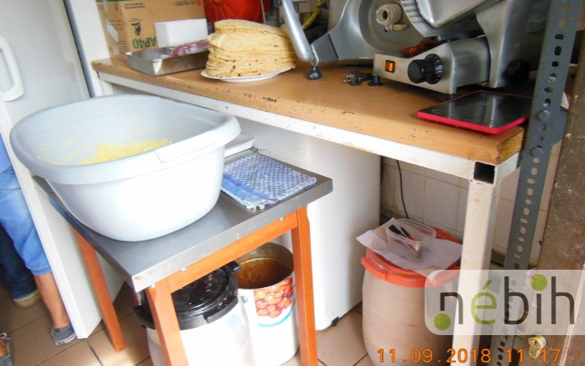 Lecsapott a Nébih egy rovaroktól hemzsegó, házhozszállító étteremre Budapesten