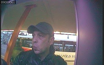 Vidéki buszpályaudvaron ellopott bankkártyáról vett le pénzt