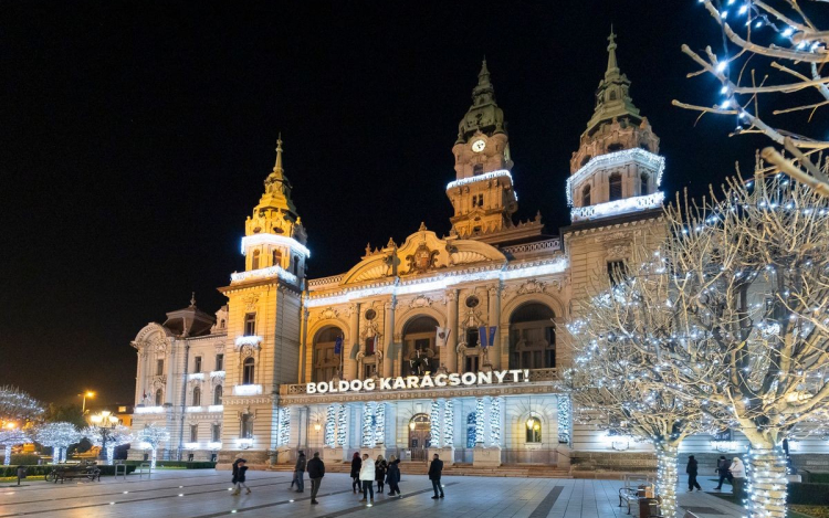 Így gyúlnak fel a karácsonyi fények Győrben