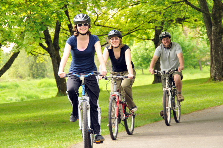 Itt a jó idő, bringákra fel!