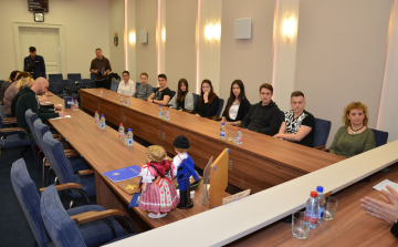 „A Duna szétválaszt, de kincseink összekötnek”