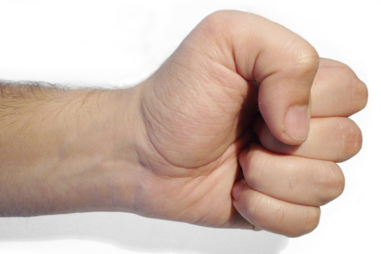 Munkavállalóját bántalmazta és kirabolta Győrszentivánon 