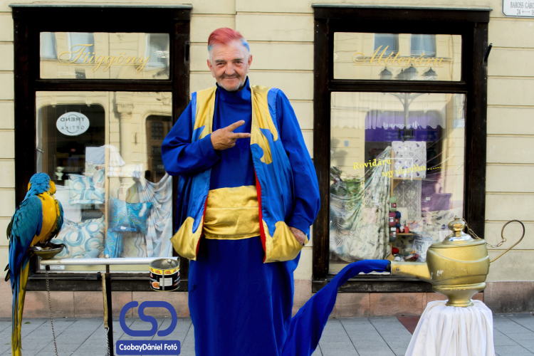 Aladdin világa elevenedik meg a győri sétálóutcán