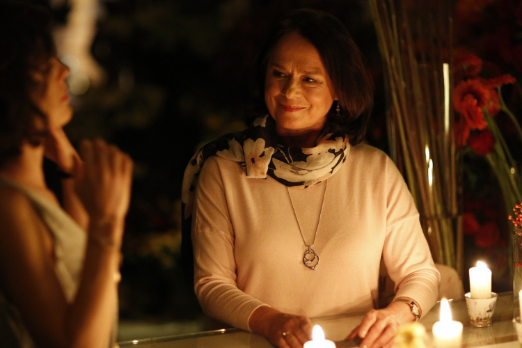 Kossuth-díjas színésznővel érkezik az Oltári csajok