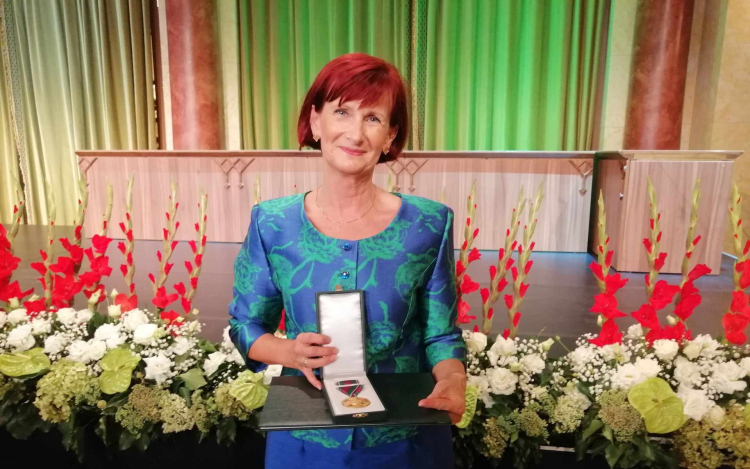 Rangos elismerést kapott Csengeri Mária, győri iskolaigazgató