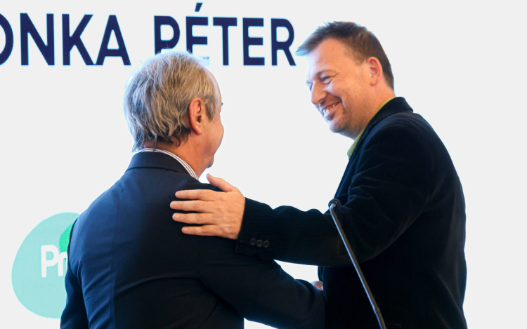 Kollégánk, Meronka Péter – Gyulai István díjat kapott! Büszkék vagyunk rá!