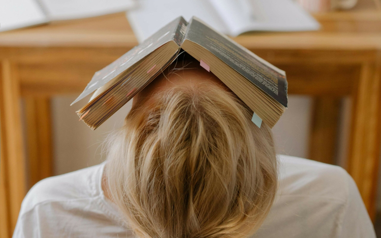 Forróság lesz a tantermekben, a szakszervezet rövidített órákat kért, válasz még nincs