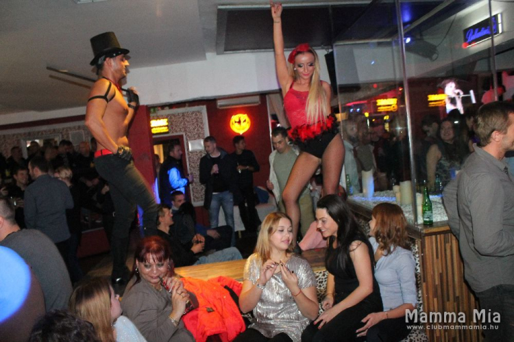 2016.11.19. Mamma Mia Szombati Video Disco Dj:Hubik Fotók.árpika