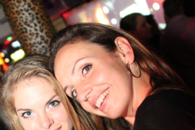 2013.11.01.Péntek Mamma Mia Video Disco Dj:Hubik Fotók:árpika