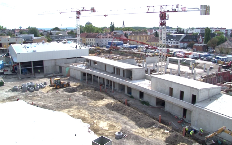 Jól halad a Vízi Élménypark építése