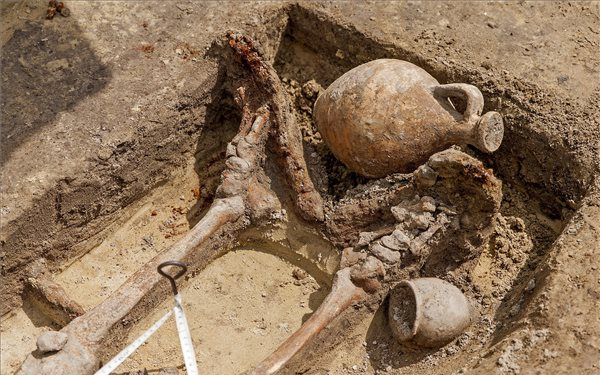 Római kori temető feltárása Győrben