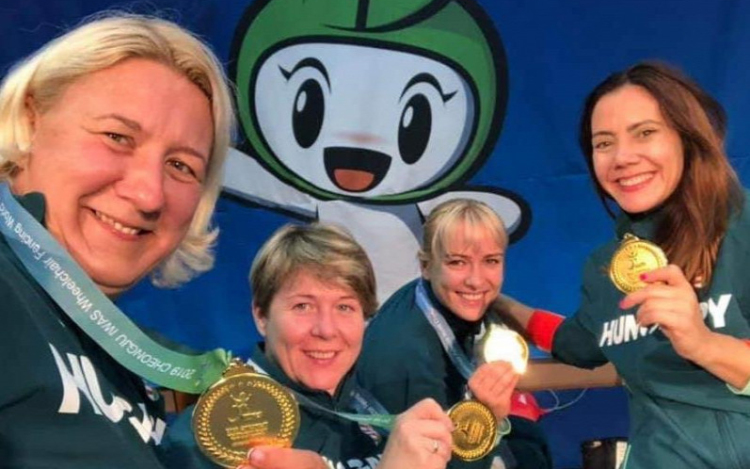 Világbajnok a kerekesszékes női vívócsapat