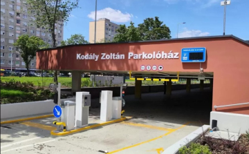 Így igényelhet bérletet a Kodály-parkolóházba