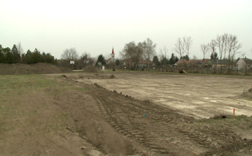 Sportcsarnok épül Péren