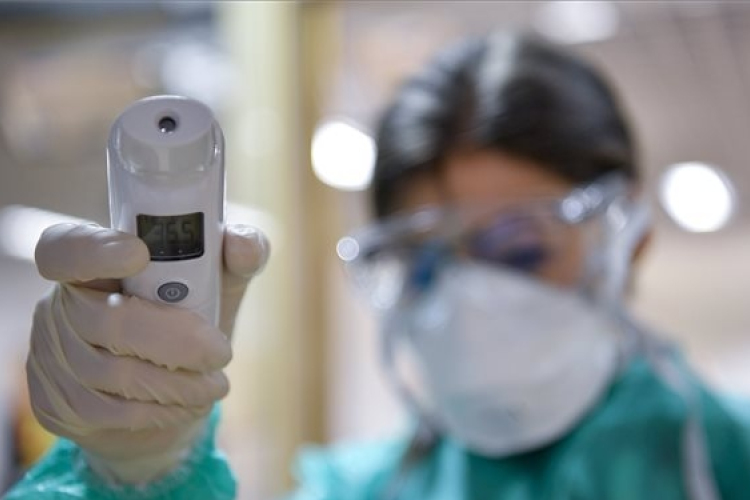 A fertőzöttek száma 240 millió, a halálos áldozatoké 4,89 millió a világon