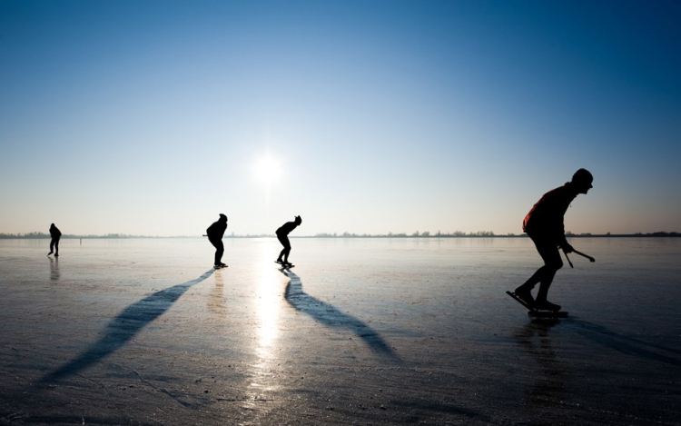 Korcsolyázás, csúszkálás - csak óvatosan! 