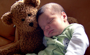 Járjon bölcsibe vagy maradjon otthon?