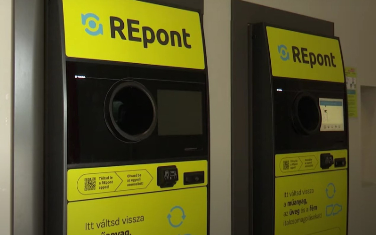 Egy év tapasztalata: visszavisszük a PET-palackokat