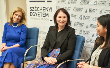 Nők a tudományos pályán címmel minikonferenciát rendezett a Széchenyi István Egyetem