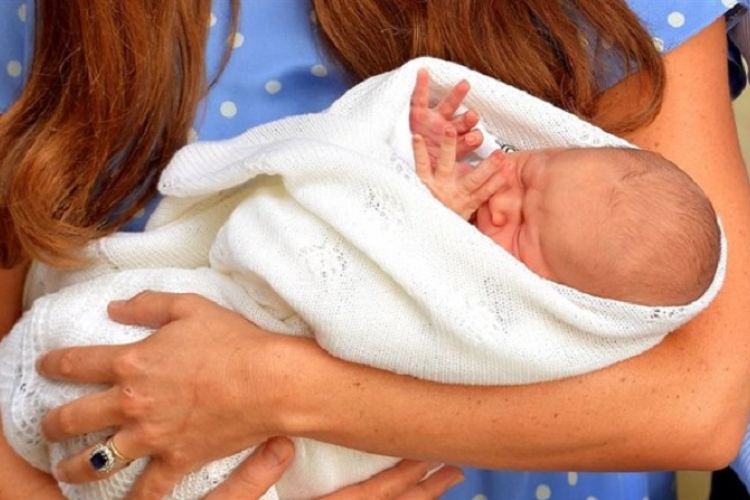 Kicsit hangos, de nagyon aranyos a brit trónörökös 