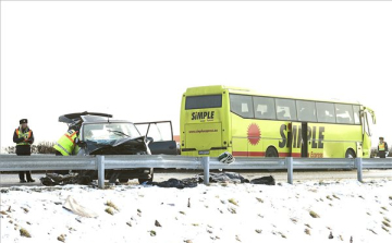 Két ember meghalt balesetben az M1-es autópályán Lébénynél