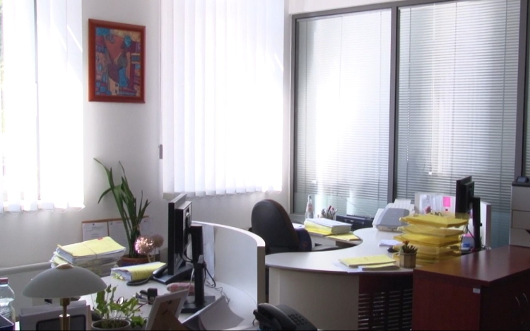 ÚJ ÉPÜLETTEL BŐVÜLT AZ ÜGYÉSZSÉG