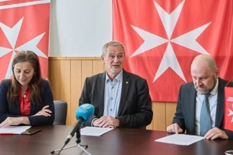 Idősek lakásait akadálymentesítik