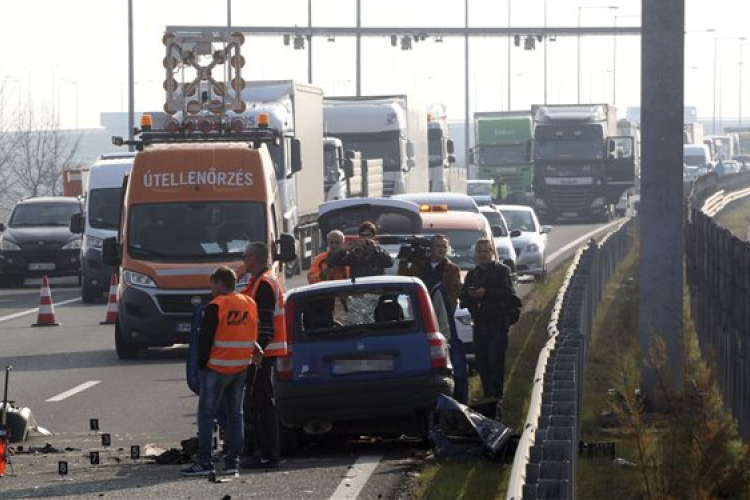 Frontális karambol, forgalommal szemben hajtott fel az M30-as autópályára