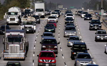 Torlódás a magyar-szlovák határon
