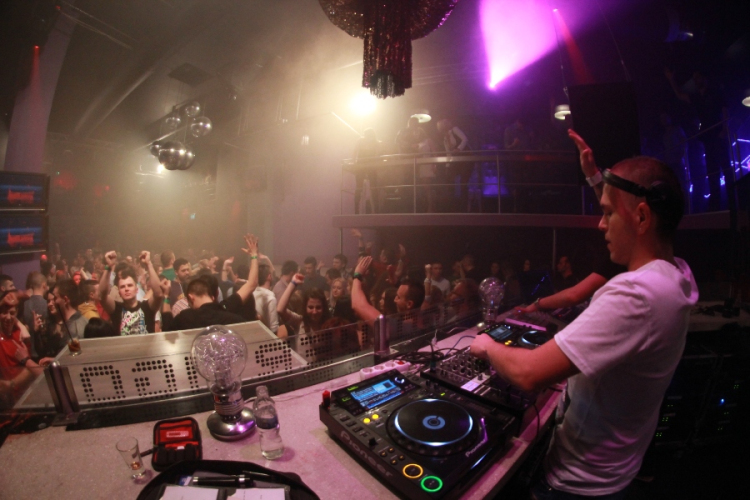 Club Vertigo - Ladies Free 2013.02.23. (szombat) (2) (Fotók:Vertigo)