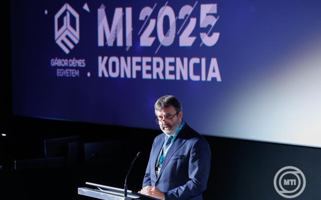 Palkovics László: hamarosan elkészül Magyarország megújított MI-stratégiája