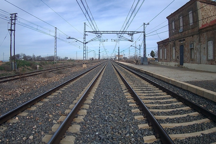 Újraindul decemberben a vasúti személyszállítás a Pozsony-Győr vonalon