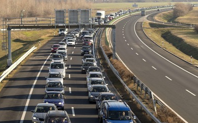 Hatsávosra bővítenék az M1-es autópályát