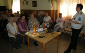 Biztonságos közlekedésről időseknek