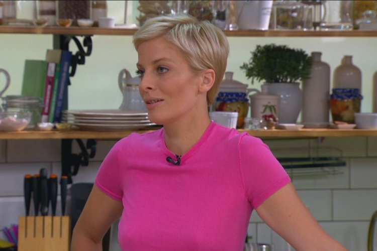 Visszaéltek Tatár Csillla nevével, pénzhez akartak jutni