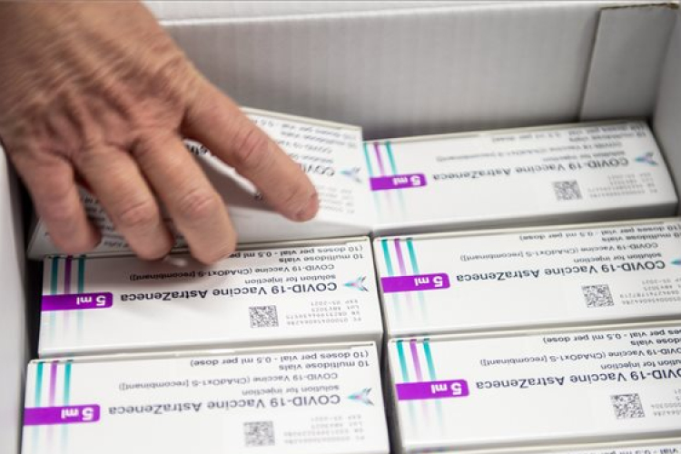 Még nem hosszabbította meg a szerződését az AstraZenecával az Európai Bizottság