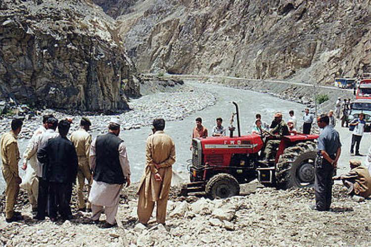 Földcsuszamlás Pakisztánban, tizenhárom halott