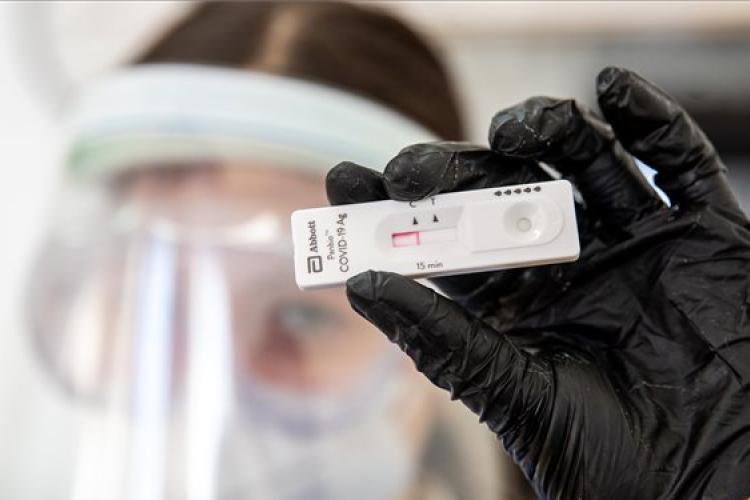 Kötelezővé tette a tesztelést az Európai Unió tagállamaiból belépők számára Olaszország