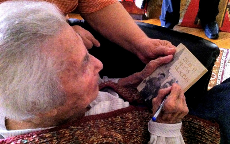 Elhunyt Radnóti Miklós özvegye