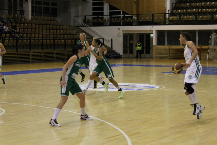 2013.02.03.Hat-Agro Uni Győr - Sbk Samorin Női kosárlada (1) Fotók:árpika