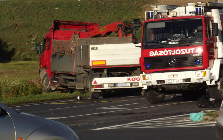 Durva karambol a Metrónál – Bedugult fél Győr
